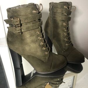 Charlotte Russe Super cute booties